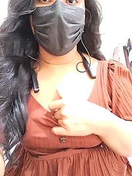 Snapshot of BeautyGirl_sara chatting on 11.09.25 BeautyGirl sara online show from 11.09.25