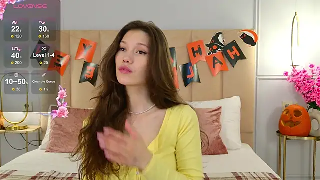 MaryNixon  online show from 10.28.25