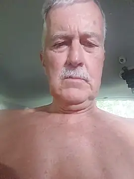Snapshot of slaveman4you chatting on 05.12.26 slaveman4you online show from 05.12.26