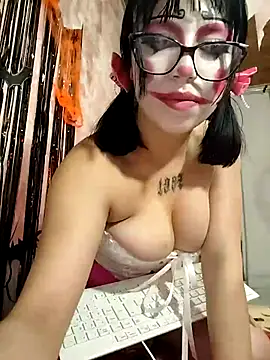 Kitty Melodi online show from 10.29.25