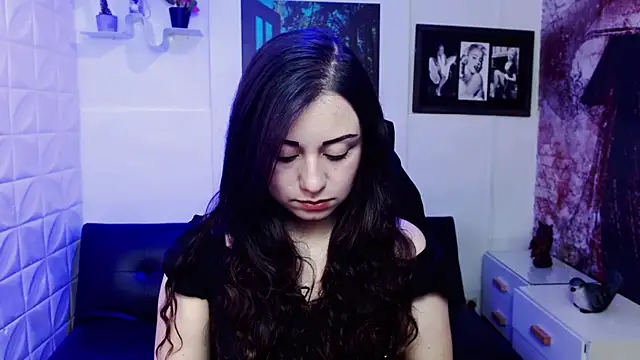 Eva Roussell online show from 11.12.25