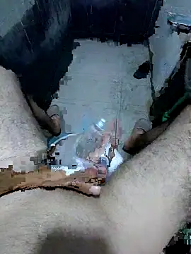 Snapshot of ElBoob2002 chatting on 09.10.25 ElBoob2002 online show from 09.10.25