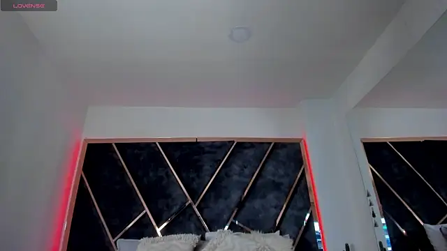 SusanaHenao online show from 11.28.25