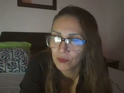 MiaVega online show from 09.28.25