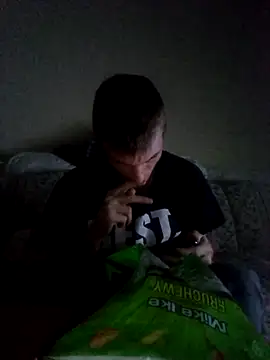 Snapshot of jizzyglizzy92 chatting on 02.27.26 jizzyglizzy92 online show from 02.27.26