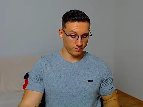 Snapshot of ZeinMiracles chatting on 09.12.25 ZeinMiracles online show from 09.12.25