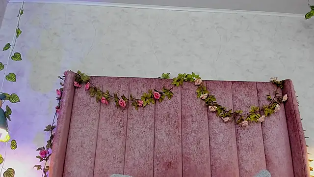 AnyaJay online show from 11.20.25