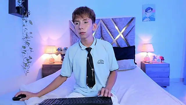 Hyunjin Son online show from 10.24.25