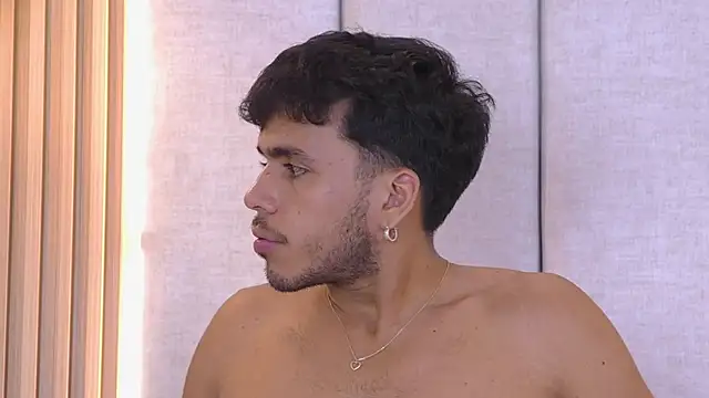 Snapshot of AlexanderJordan chatting on 11.12.25 AlexanderJordan online show from 11.12.25