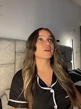 Snapshot of AnnyLopezzz_ chatting on 05.19.26 AnnyLopezzz online show from 05.19.26