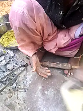 Snapshot of parmila203 chatting on 02.18.26 parmila203 online show from 02.18.26