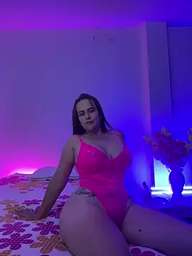 Snapshot of kattywil chatting on 09.14.25 kattywil online show from 09.14.25