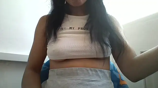 Snapshot of StrapPink chatting on 07.27.26 StrapPink online show from 07.27.26
