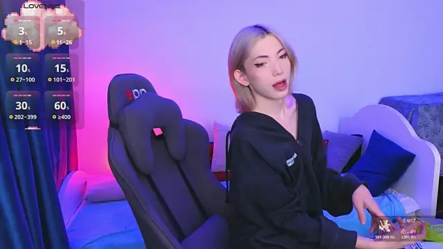 Snapshot of star_madison chatting on 04.18.26 star madison online show from 04.18.26