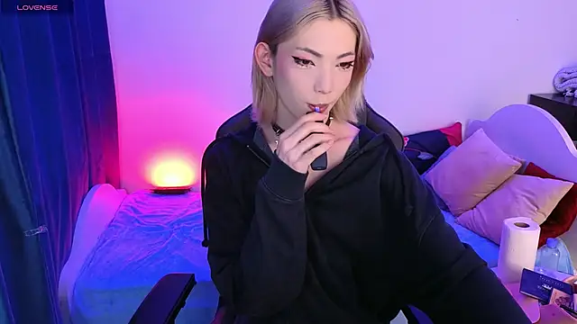 Snapshot of star_madison chatting on 04.29.26 star madison online show from 04.29.26