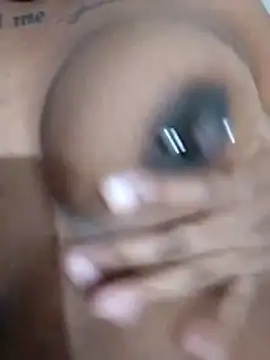 Snapshot of nessinha12 chatting on 11.05.25 nessinha12 online show from 11.05.25