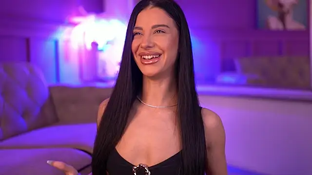 Snapshot of ArinaCarter chatting on 09.18.25 ArinaCarter online show from 09.18.25