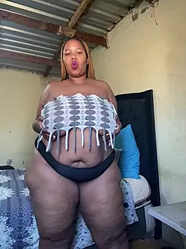Snapshot of Curvycandy95 chatting on 07.15.26 Curvycandy95 online show from 07.15.26
