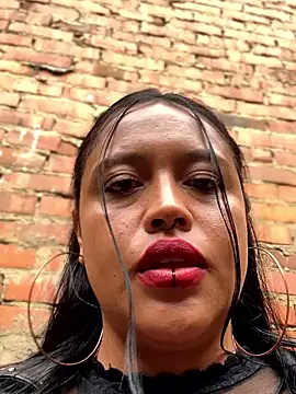 Snapshot of -Mia1 chatting on 10.31.25 -Mia1 online show from 10.31.25