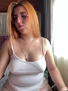 CoraVibes online show from 05.21.26
