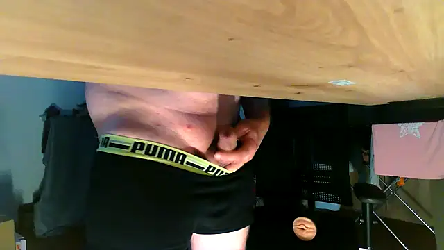 Snapshot of michaelm1983 chatting on 11.25.25 michaelm1983 online show from 11.25.25