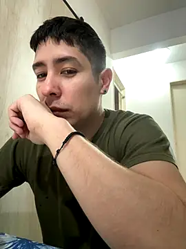 Snapshot of 9999Alez chatting on 09.25.25 9999Alez online show from 09.25.25