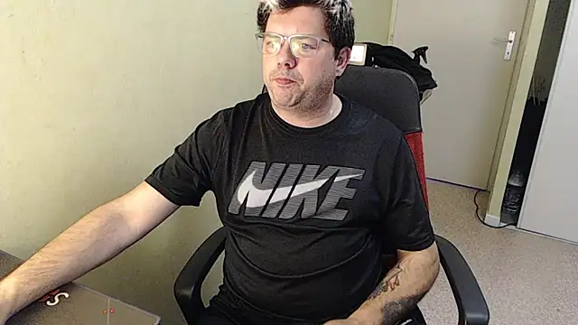 Snapshot of blueandwhite1 chatting on 01.09.25 blueandwhite1 online show from 01.09.25