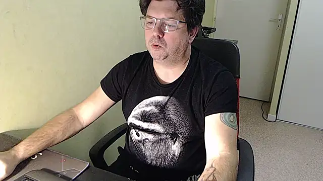 Snapshot of blueandwhite1 chatting on 01.08.26 blueandwhite1 online show from 01.08.26