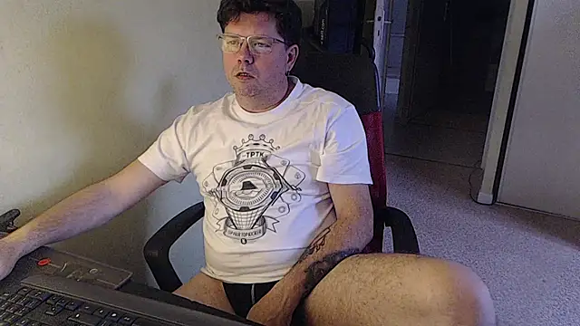 Snapshot of blueandwhite1 chatting on 02.11.26 blueandwhite1 online show from 02.11.26