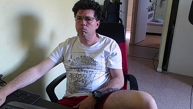 blueandwhite1 online show from 04.08.26