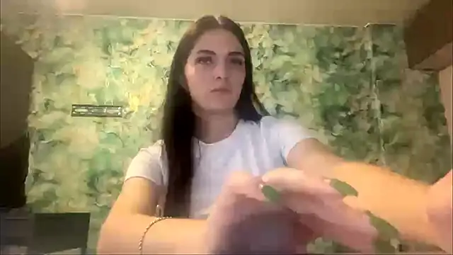 Snapshot of TianaWidell chatting on 09.15.25 TianaWidell online show from 09.15.25