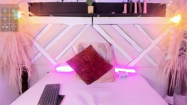 Zoe-Johnson  online show from 04.17.26