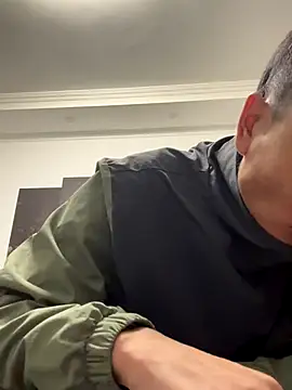 Snapshot of YJBJ258258 chatting on 11.16.25 YJBJ258258 online show from 11.16.25