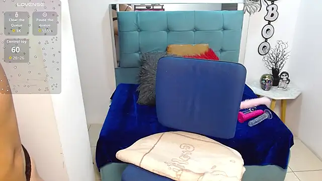 Sara f W online show from 10.08.25