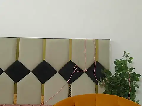 Snapshot of Its-ishikaa chatting on 10.25.25 Its-ishikaa online show from 10.25.25