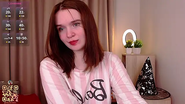 EvaJackson111 online show from 10.19.25