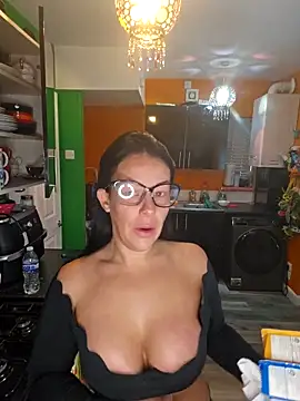 Filthymaddymilfy25 online show from 05.19.26