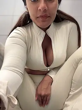 Snapshot of Risky_Workouts chatting on 09.25.25 Risky Workouts online show from 09.25.25