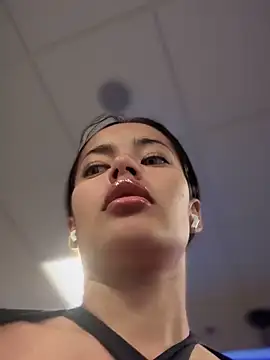 Snapshot of Risky_Workouts chatting on 10.18.25 Risky Workouts online show from 10.18.25