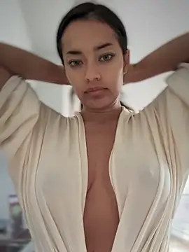 Snapshot of Risky_Workouts chatting on 10.21.25 Risky Workouts online show from 10.21.25