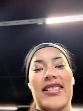 Snapshot of Risky_Workouts chatting on 10.30.25 Risky Workouts online show from 10.30.25