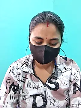 Snapshot of DivyaBhabhi69@xh chatting on 05.05.26 DivyaBhabhi69xh online show from 05.05.26