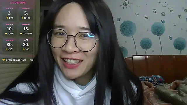 Snapshot of Monice1314 chatting on 12.21.25 Monice1314 online show from 12.21.25