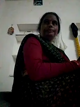 Snapshot of Suhani_hot12 chatting on 09.24.25 Suhani hot12 online show from 09.24.25