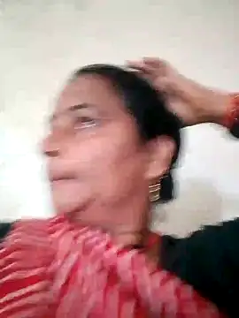 Snapshot of Suhani_hot12 chatting on 10.27.25 Suhani hot12 online show from 10.27.25