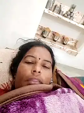 Snapshot of Suhani_hot12 chatting on 11.17.25 Suhani hot12 online show from 11.17.25