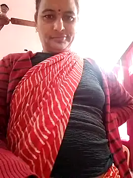 Snapshot of Suhani_hot12 chatting on 12.20.25 Suhani hot12 online show from 12.20.25