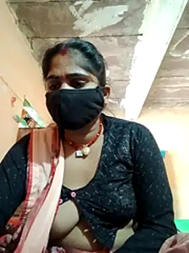 Snapshot of sonaya9y chatting on 11.20.25 sonaya9y online show from 11.20.25