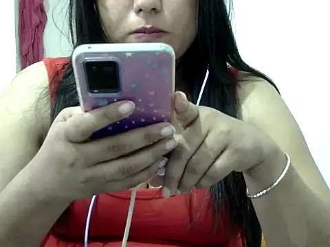 Snapshot of Mon-Luv chatting on 02.15.26 Mon-Luv online show from 02.15.26