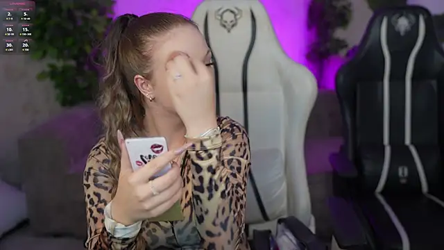 Ella 054 online show from 09.29.25